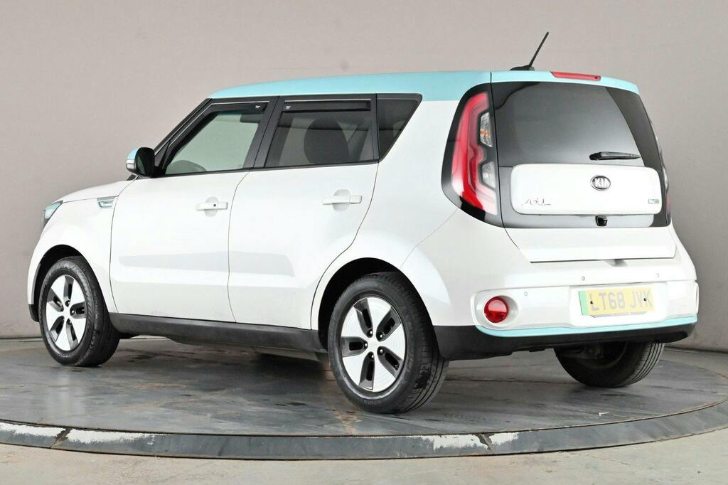 Kia Soul 30Kwh Ev Suv White #5