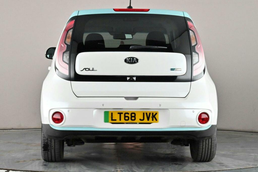 Kia Soul 30Kwh Ev Suv White #6
