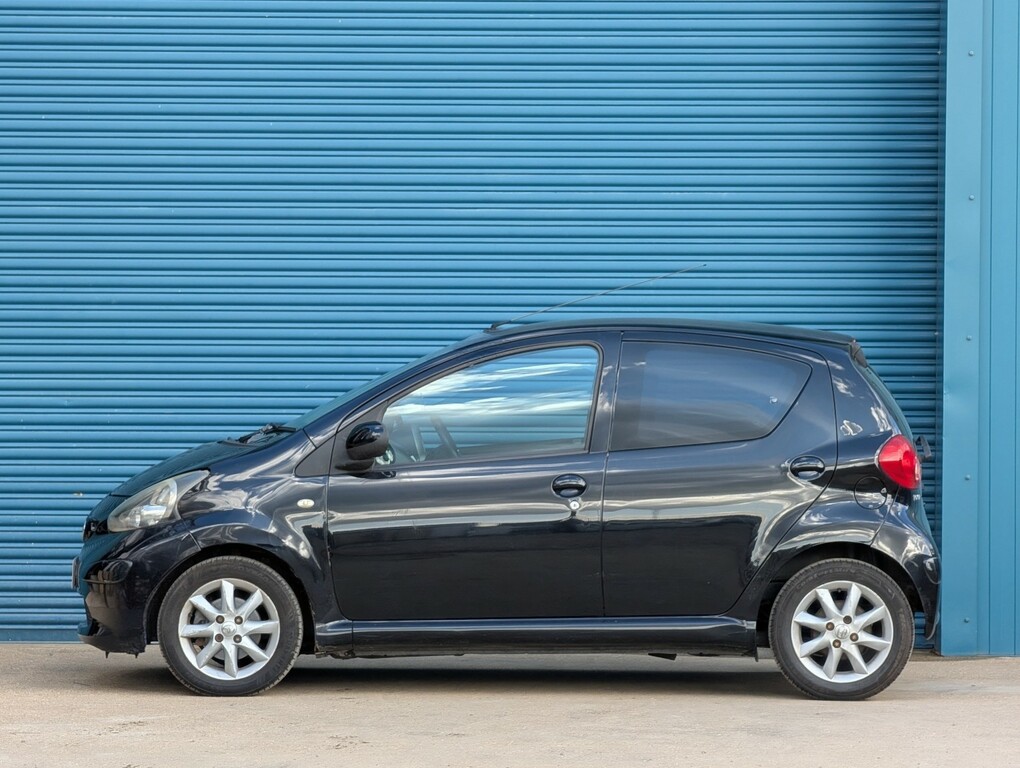 Toyota Aygo Hatchback Black #4