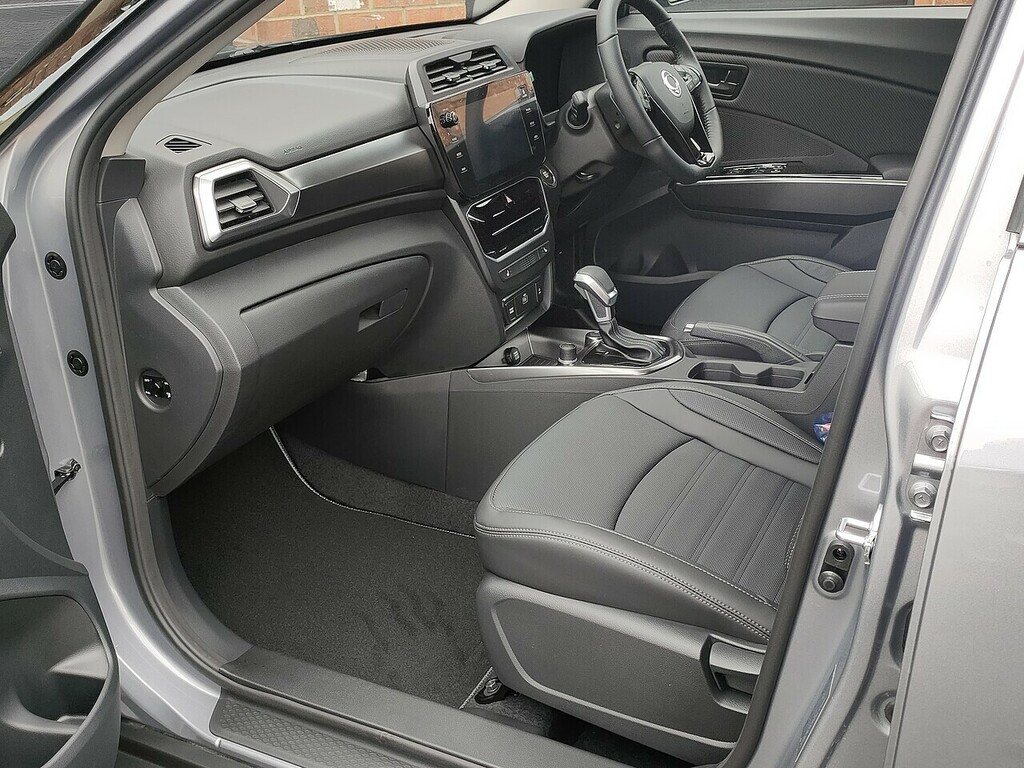 SsangYong Tivoli Motability 899 Advance Payment Silver #6