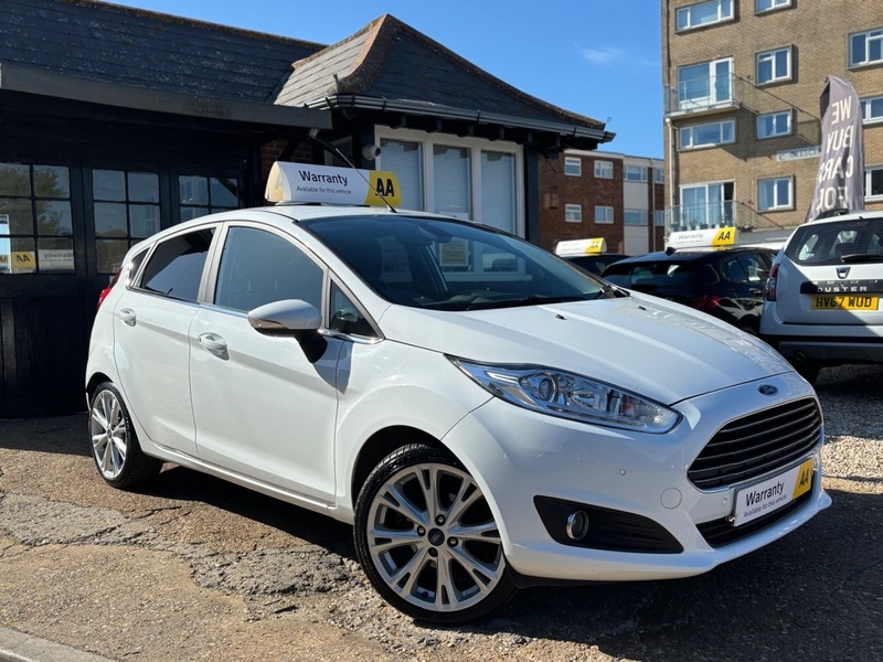 Ford Fiesta 1.0T Ecoboost Titanium Hatchback White