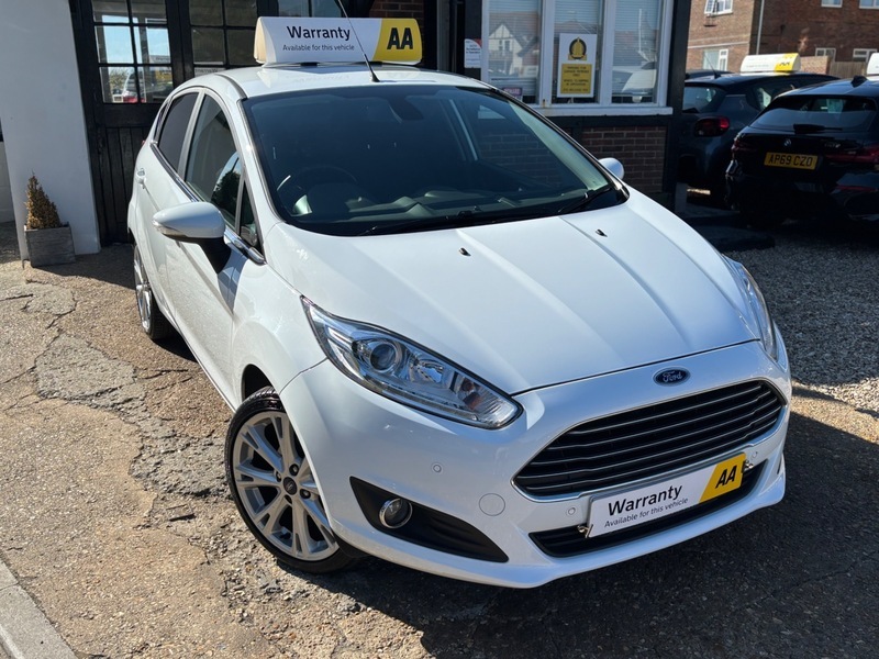 Ford Fiesta 1.0T Ecoboost Titanium Hatchback HJ66LSU White #5
