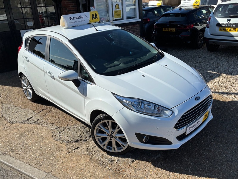 Ford Fiesta 1.0T Ecoboost Titanium Hatchback HJ66LSU White #3