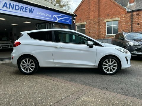 Ford Fiesta 2018 68 Titanium EO68SUY White #2