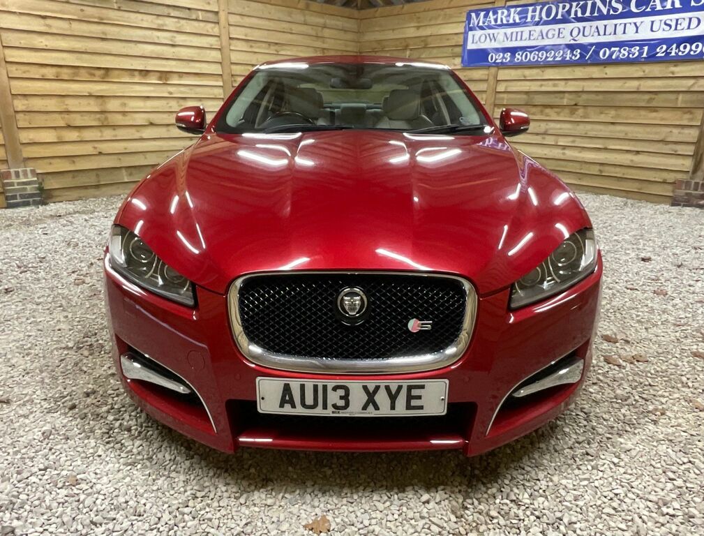 Jaguar XF S V6 Portfolio Saloon Red #3