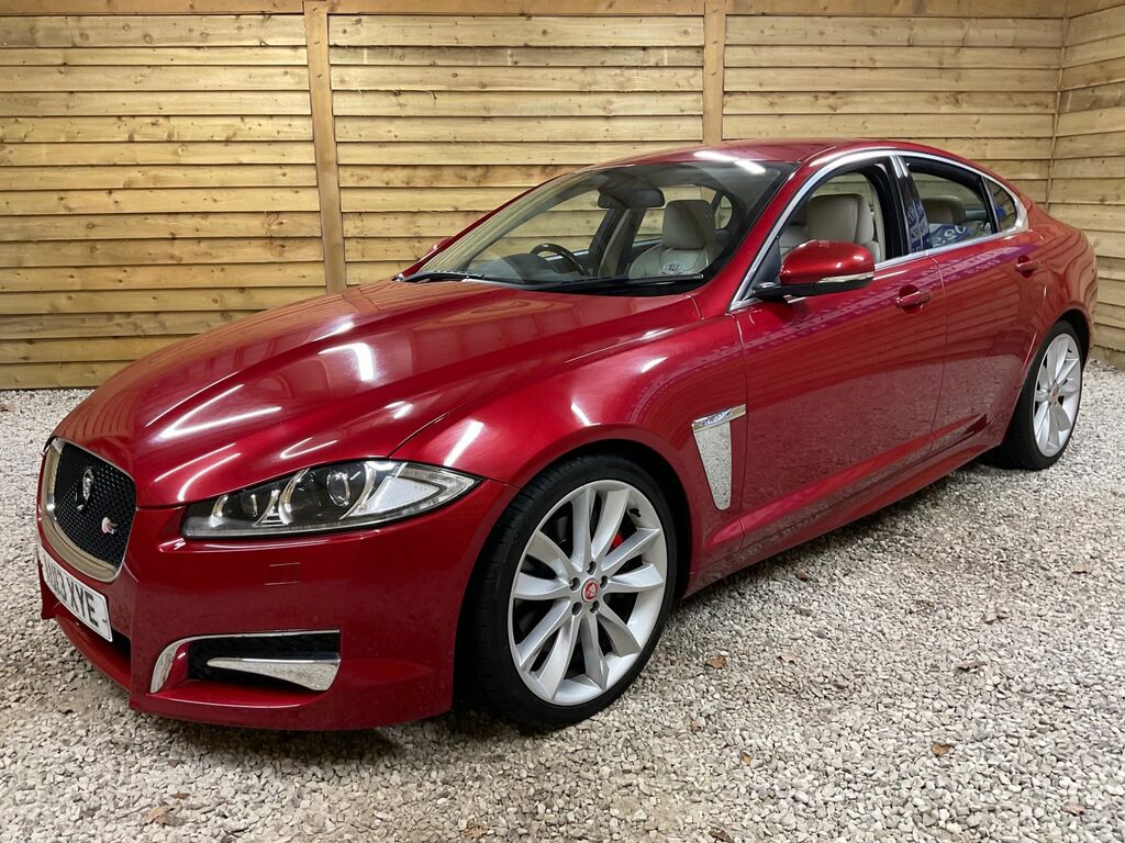 Jaguar XF S V6 Portfolio Saloon Red #4