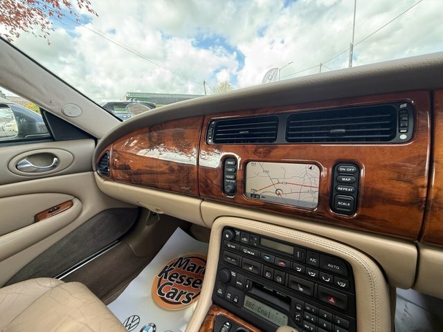 Jaguar XKR 4.2 Supercharged Green #37