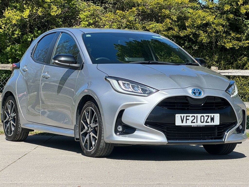 Toyota Yaris 1.5 Vvt-h Dynamic E-cvt Euro 6 Ss 