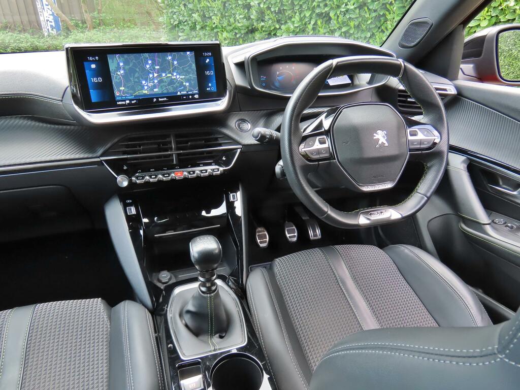 Peugeot 2008 1.2 Puretech Gt Suv Euro 6 Ss AF72XZL Red #3