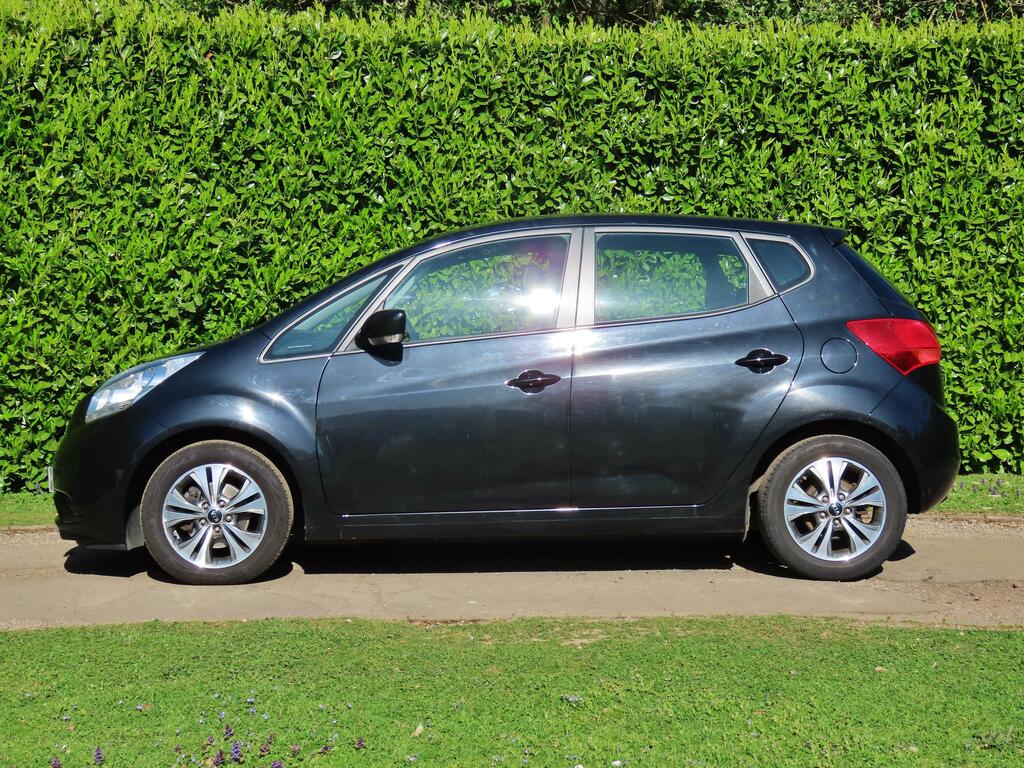 Kia Venga 1.6 2 Mpv Euro 6 123 Bhp LP68ZZK Black #4