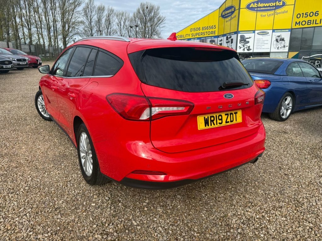 Ford Focus 1L Titanium WR19ZDT Red #4
