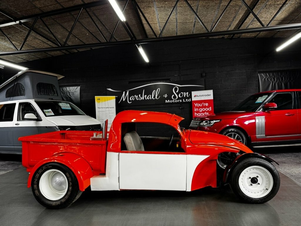 Volkswagen Beetle Saloon LPV416P Red #2