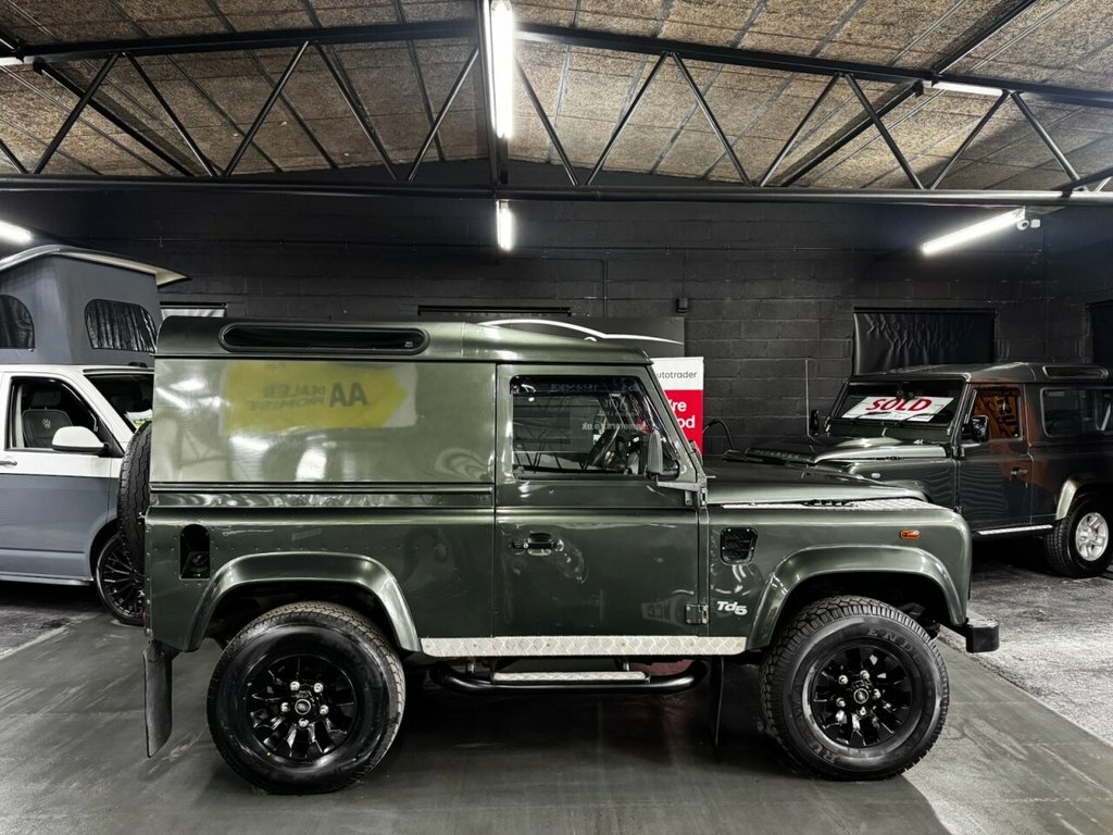 Land Rover Defender 90 2.5L County Green #3