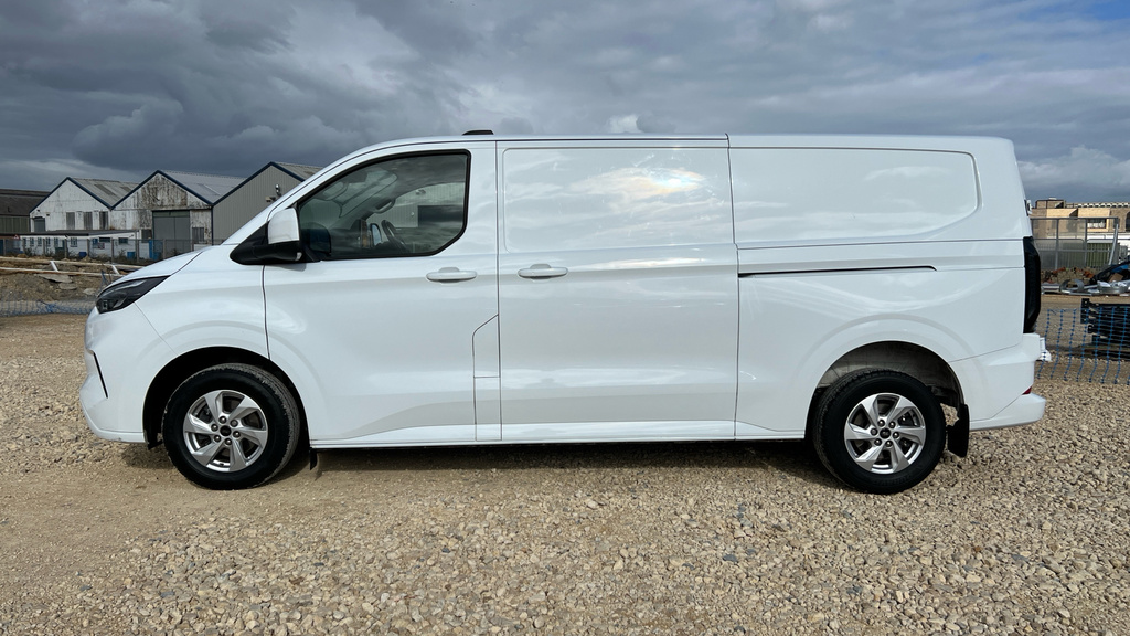Ford Transit Custom Transit Custom 2.0 Ecoblue 136Ps H1 Van Limited FY25SZP White #4