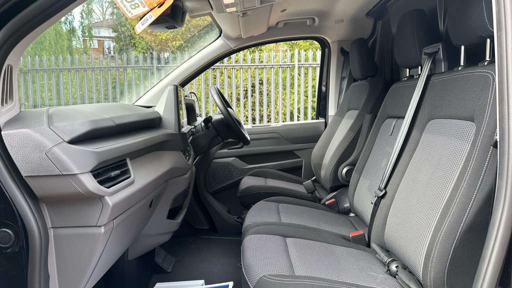 Volkswagen E-Transporter Transporter 100Kw 65Kwh Commerce Plus Van RO75JVN Black #2