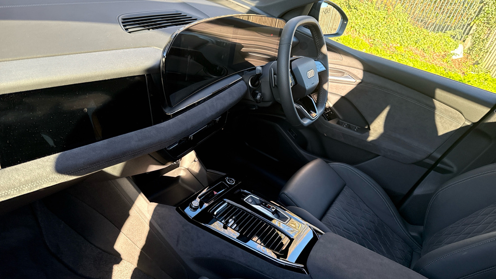 Audi Q6 E-Tron Q6 185Kw 83Kwh Edition 1 LV75WEJ Grey #2