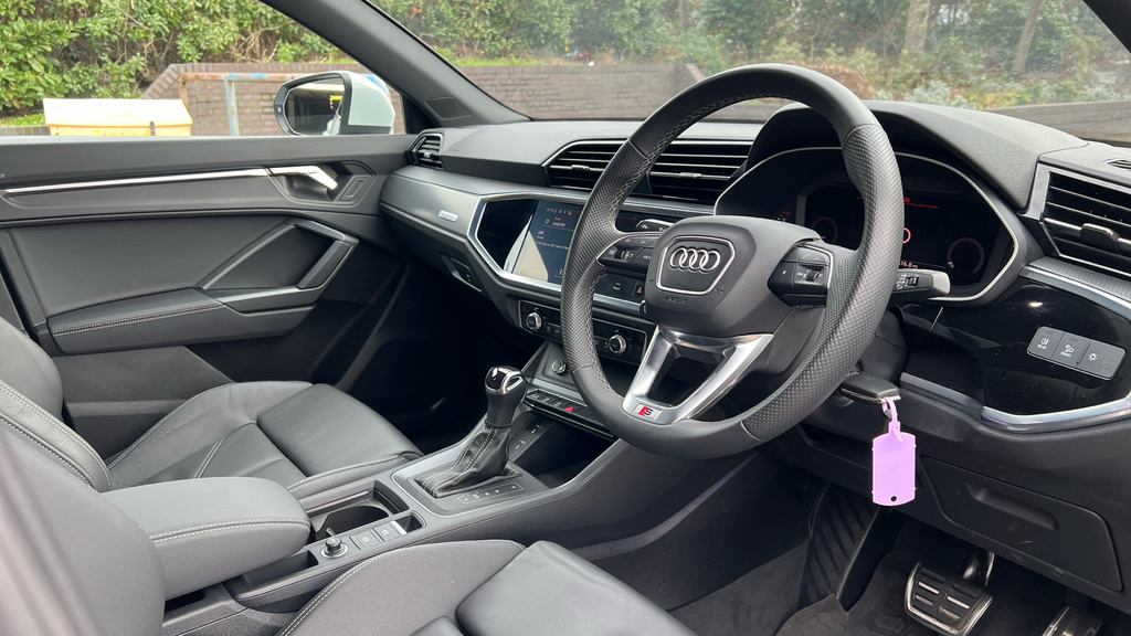 Audi Q3 Audi Q3 Sportback 35 Tfsi S Line S Tronic Lea LV74MWZ White #6