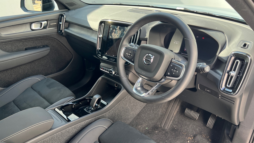 Volvo XC40 Xc40 175Kw Recharge Ultimate 69Kwh Estate Blue #5
