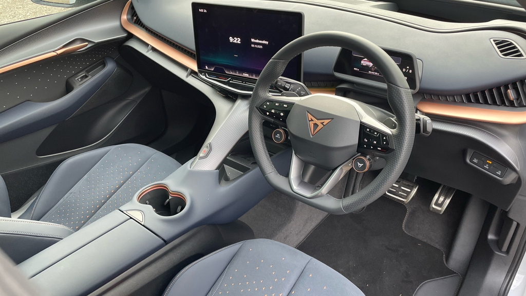 Cupra Tavascan Cupra Tavascan 210Kw V2 77Kwh Estate RK75FOC White #6