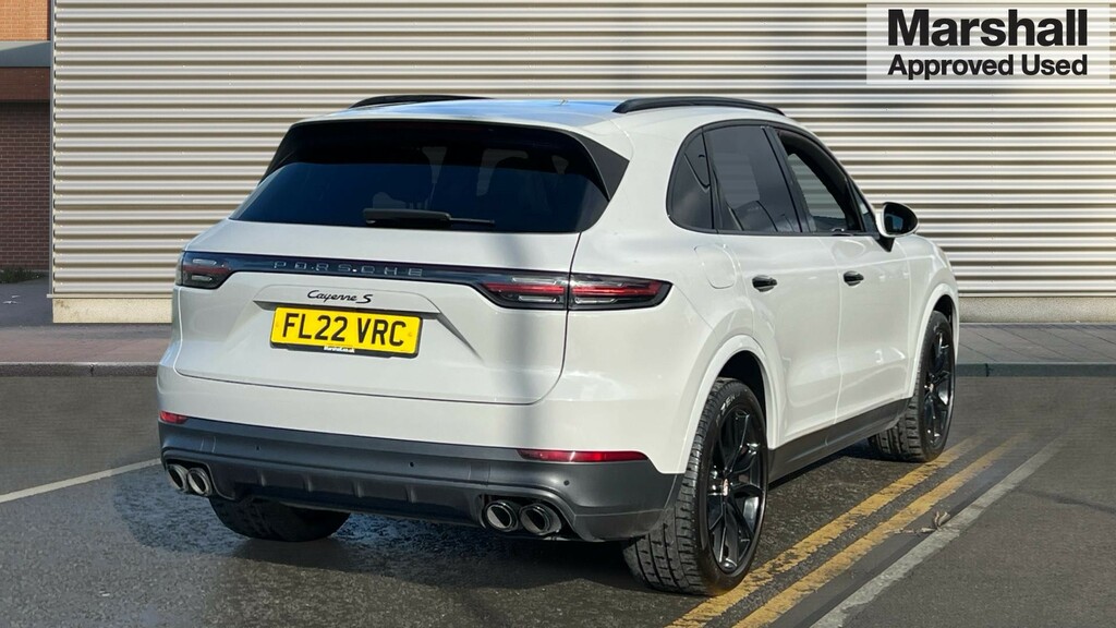 Porsche Cayenne Cayenne Estate Special Editions S Platinum Edition FL22VRC Grey #3