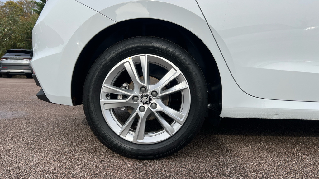 Skoda Fabia Fabia 1.5 Tsi 150 Se L Edition Dsg KP75ECA White #5