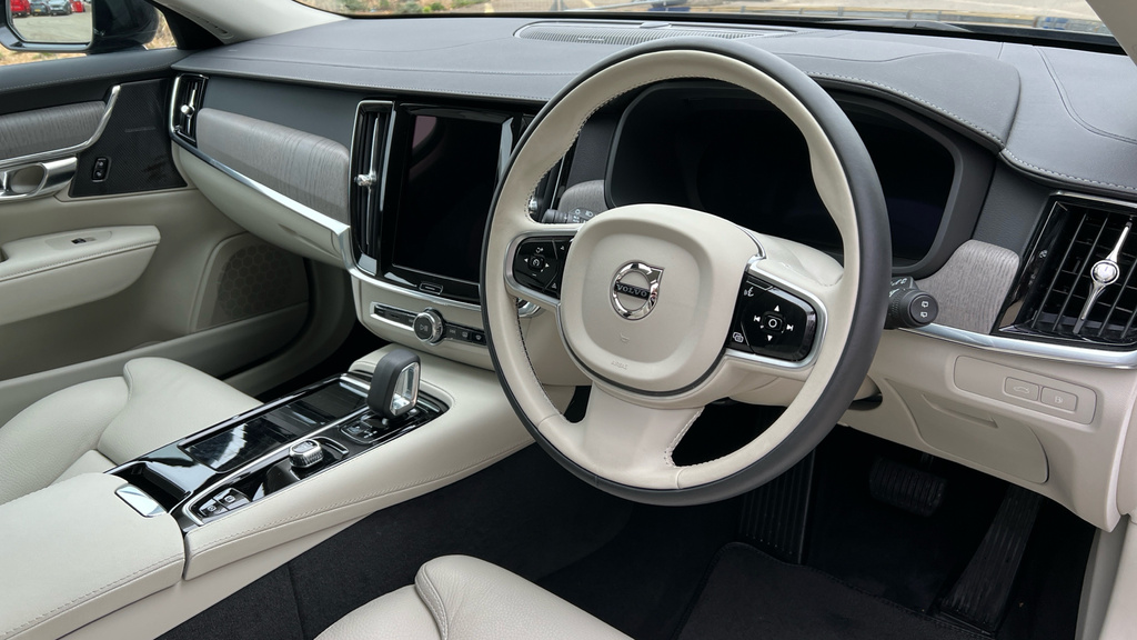 Volvo V90 Volvo V90 Estate 2.0 T6 350 Phev Plus Dark A Black #5