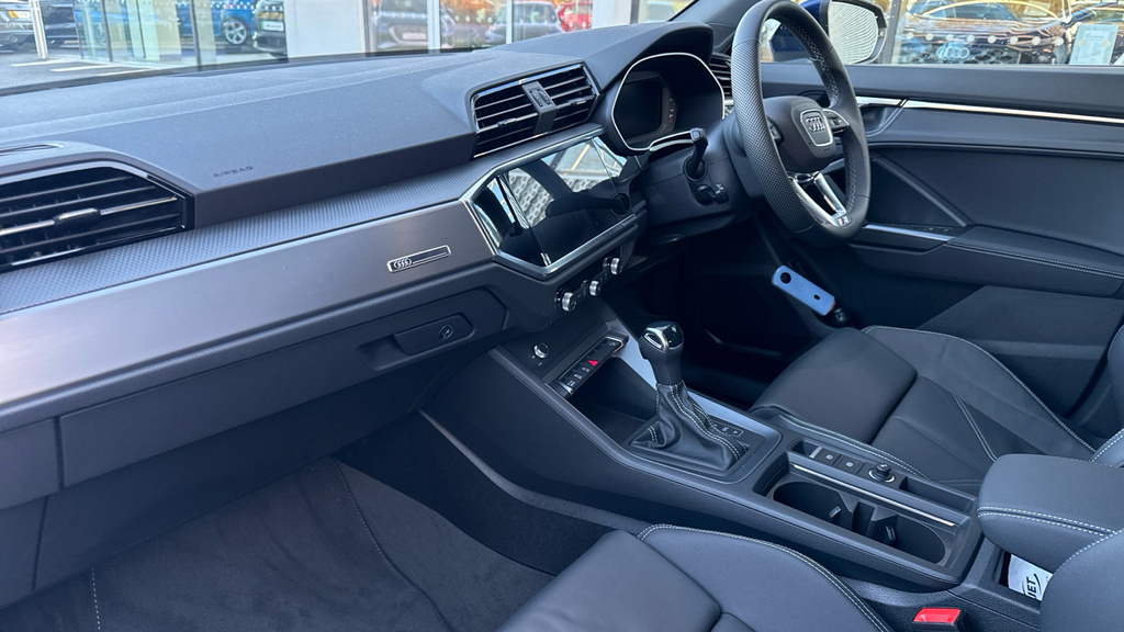 Audi Q3 Q3 35 Tfsi S Line S Tronic Leather GN75XPT Blue #2