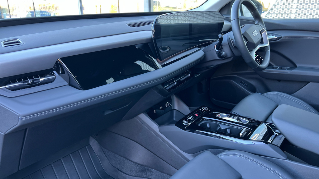 Audi Q6 E-Tron Q6 225Kw Performance 100Kwh Sport GJ75VFL White #2