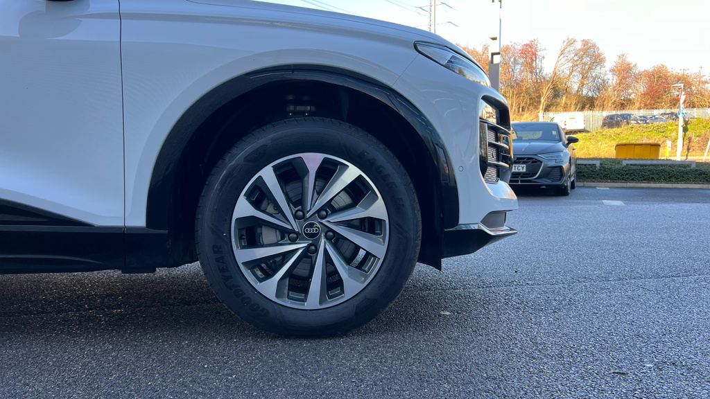 Audi Q6 E-Tron Q6 225Kw Performance 100Kwh Sport GJ75VFL White #5
