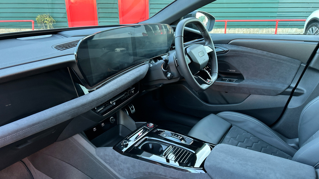Audi A6 E-tron Sportback Audi A6 E-tron Sportback Speci 210Kw 83Kwh Edition RK75ERZ Black #2