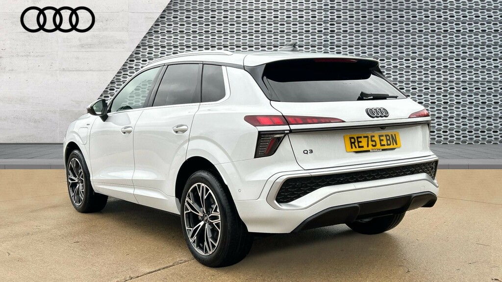 Audi Q3 Audi Q3 Estate 1.5 E-hybrid S Line S Tronic RE75EBN White #3