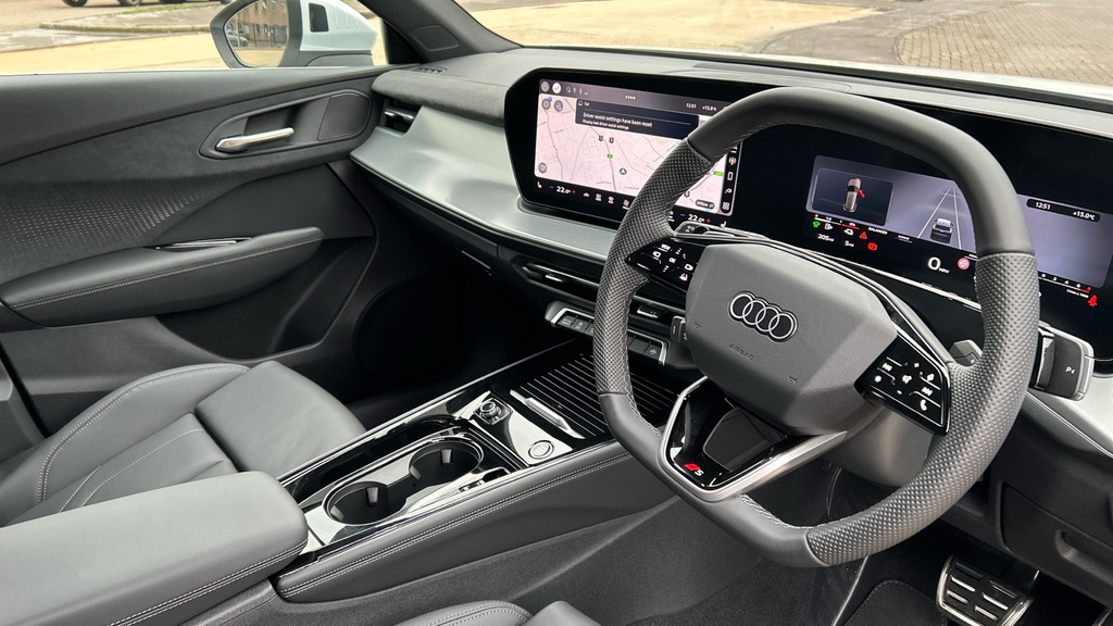 Audi Q3 Audi Q3 Estate 1.5 E-hybrid S Line S Tronic RE75EBN White #6