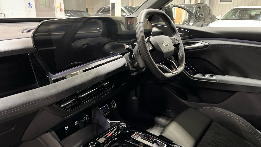 Audi Q6 E-Tron Audi Q6 Suv Edition 1 E-tron Quattro 285,00 Kw LX75OVG White #2