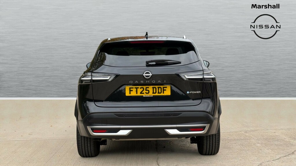 Nissan Qashqai Nissan Qashqai Hatchback 1.5 E-power N-connecta FT25DDF Black #6