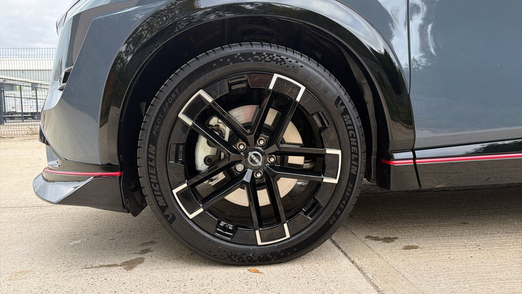 Nissan Ariya Ariya 320Kw Nismo 87Kwh 22Kwch E-4orce Ha FT25JJF Black #4