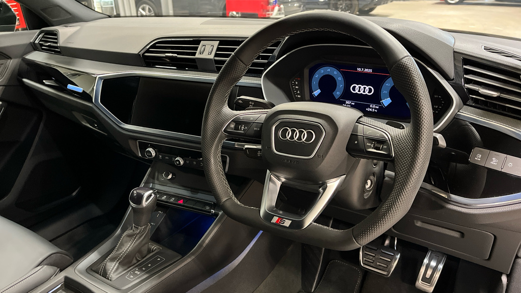 Audi Q3 Audi Q3 Sportback Black Edition 35 Tfsi 150 Ps S T LV25XVU Blue #6