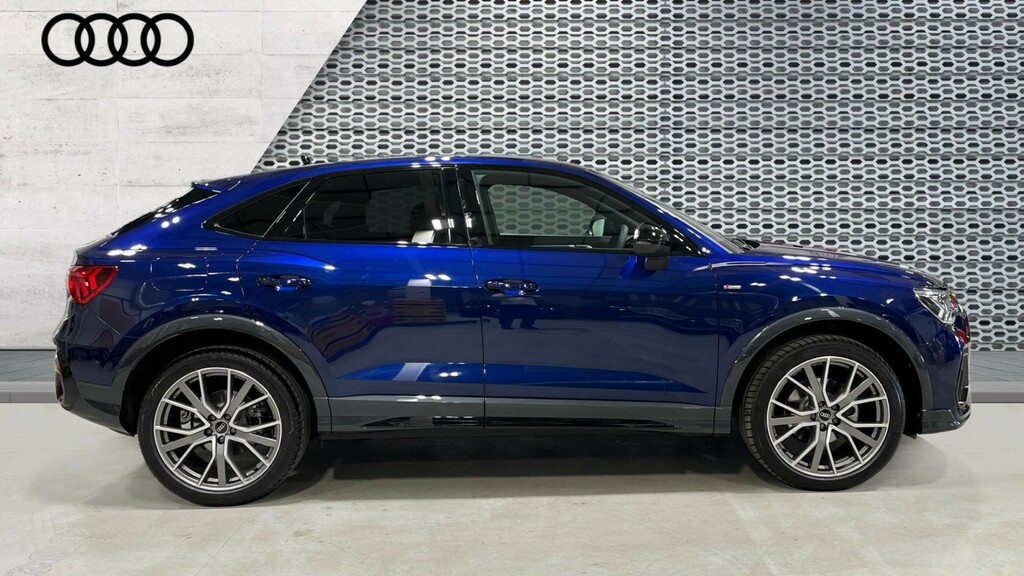 Audi Q3 Audi Q3 Sportback Black Edition 35 Tfsi 150 Ps S T LV25XVU Blue #4