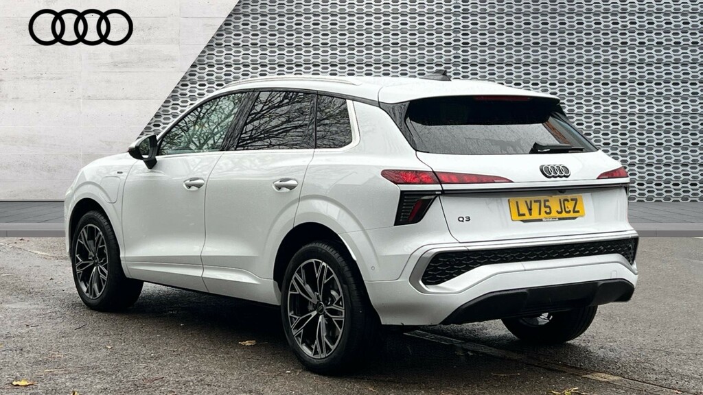 Audi Q3 Q3 1.5 E-hybrid S Line S Tronic LV75JCZ White #3