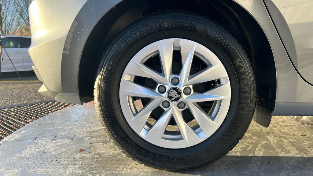 Skoda Fabia Fabia 1.0 Tsi Se Edition KM75ZMY Grey #5
