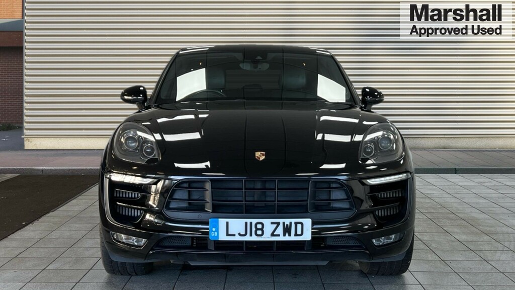 Porsche Macan Macan Estate Gts Pdk LJ18ZWD Black #6