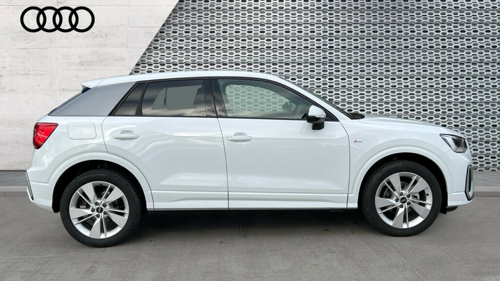 Audi Q2 Q2 35 Tfsi S Line S Tronic GF75KGJ White #4