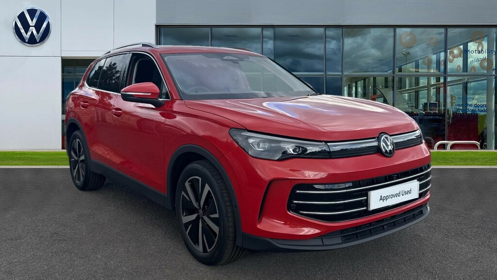 Volkswagen Tiguan Tiguan 1.5 Etsi 150 Elegance Dsg Red