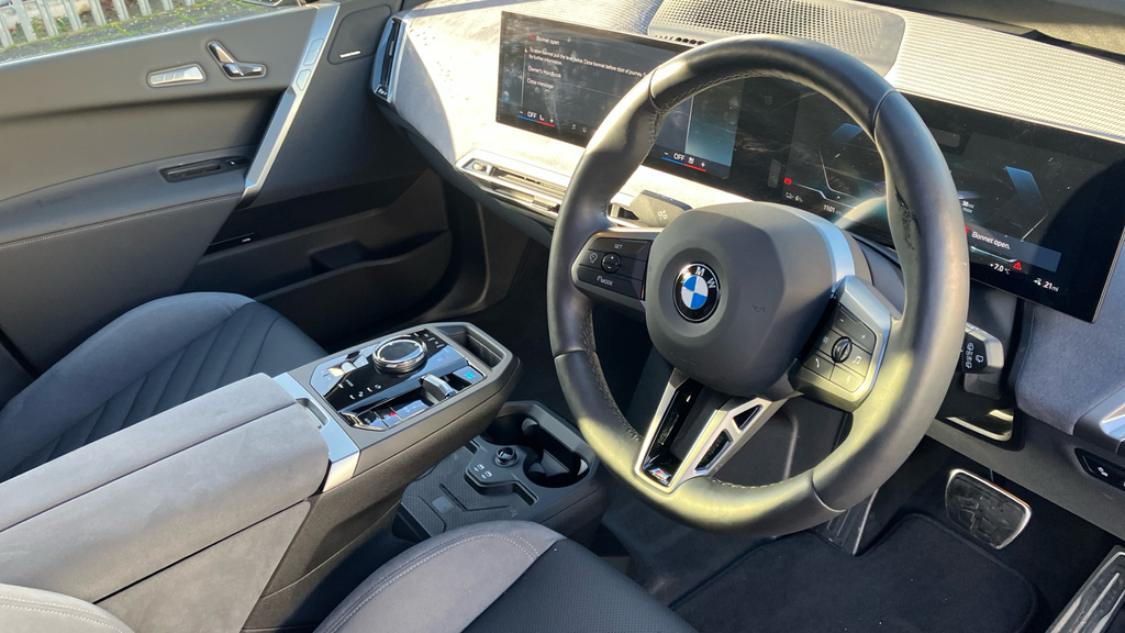 BMW iX Ix 400Kw Xdrive60 M Sport 112Kwh Tech RA25JZN Black #6