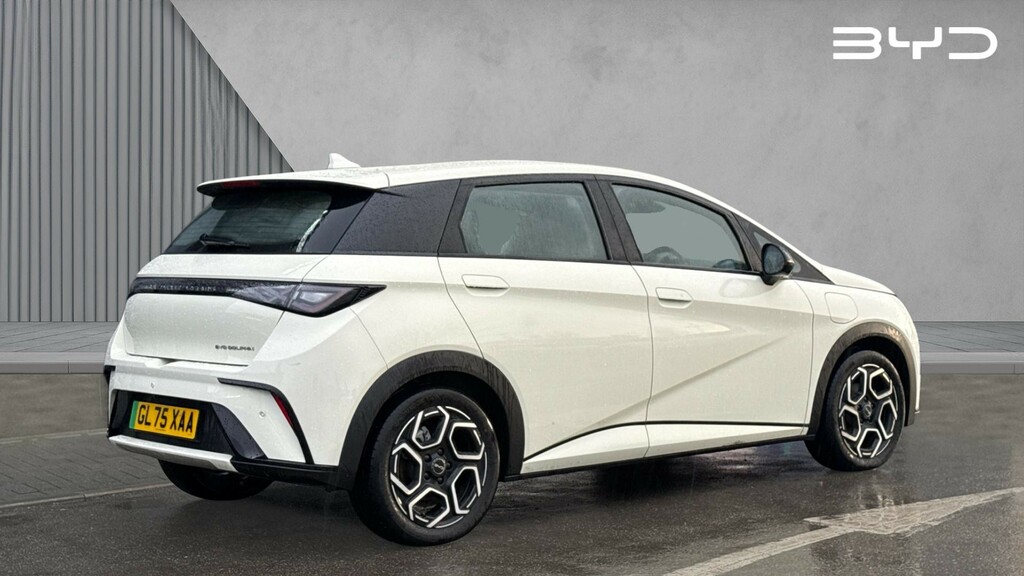 Byd Dolphin Byd Dolphin Hatchback 150Kw Comfort 60.4Kwh GL75XAA White #3