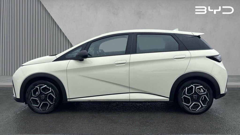 Byd Dolphin Byd Dolphin Hatchback 150Kw Comfort 60.4Kwh GL75XAA White #6