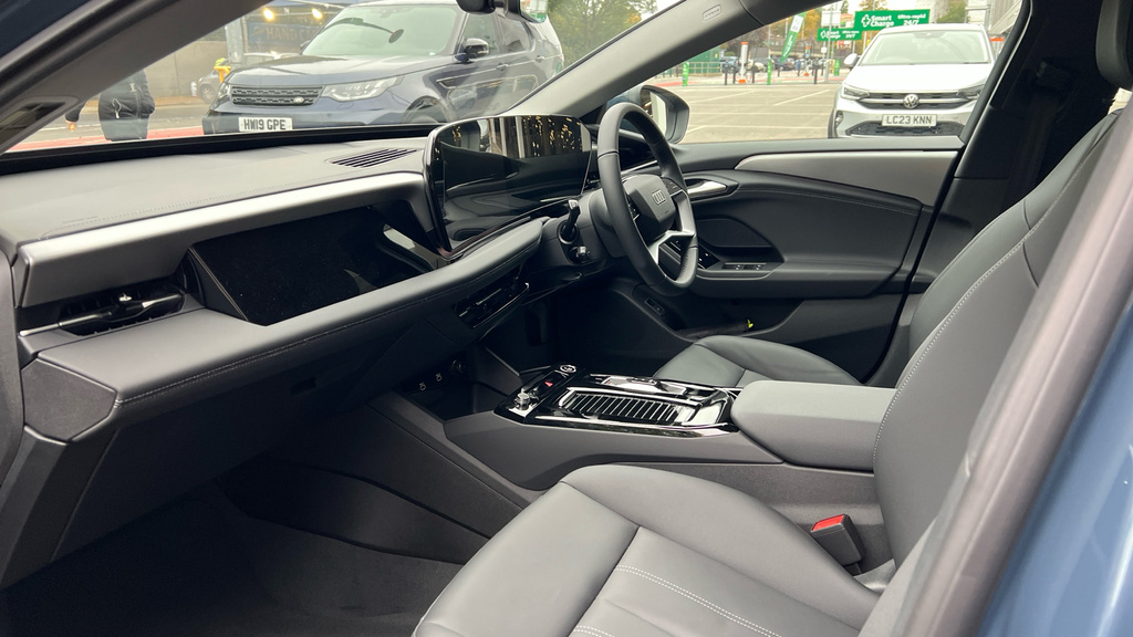 Audi A6 E-tron Avant Audi A6 E-tron Avant 210Kw 83Kwh Sport LX75OKW Blue #2