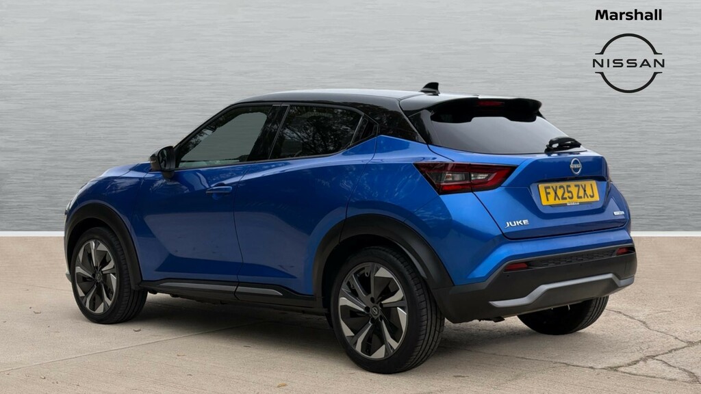 Nissan Juke Juke 1.6 Hybrid Tekna Hatchback FX25ZXJ Black #2