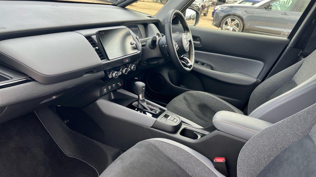 Honda Jazz Jazz 1.5 I-mmd Hybrid Advance Sport Ecvt AE75MWM Black #2