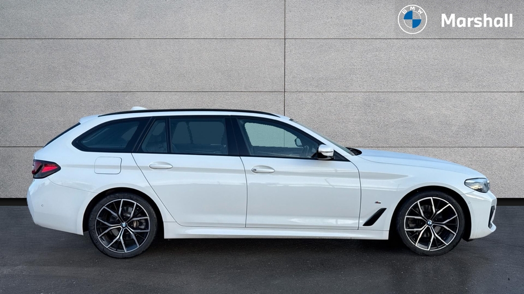 BMW 5 Series 5 Series 520D Xdrive Mht M Sport Step FV72OYO White #3