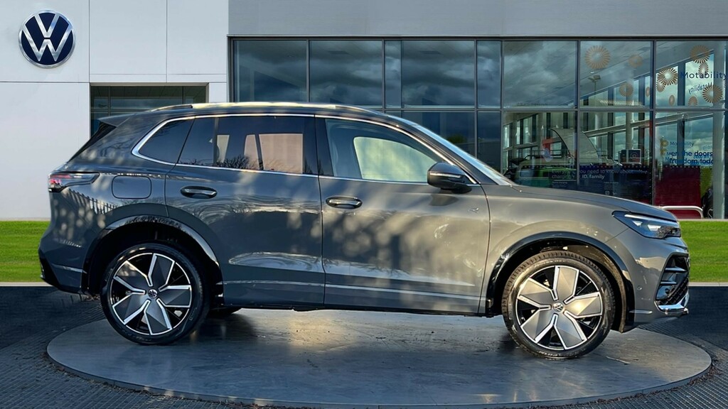 Volkswagen Tiguan Tiguan R-line 1.5 Tsi Ehybrid 204 Ps 6-Speed Dsg 5 KP75ZCL Grey #4